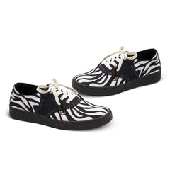 Chocolaticas® Saddle Zebra Casual Sneaker